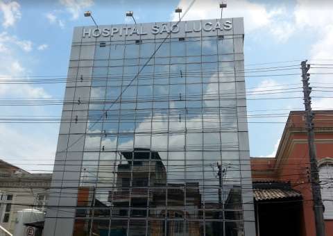 Invasão, tiro e terror durante assalto no Hospital São Lucas em Manaus