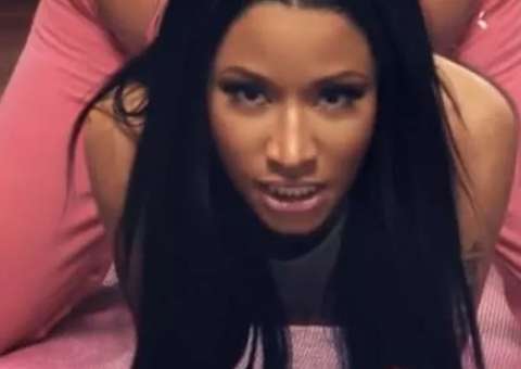 Nicki Minaj mostra bumbum gigantesco em foto e divide opiniões 