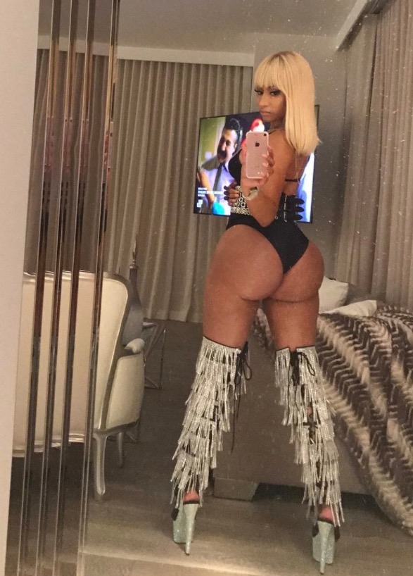 Nicki Minaj mostra bumbum gigantesco em foto e divide opiniões 