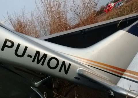 Avião com ex-senador boliviano asilado no Brasil cai em Goiás