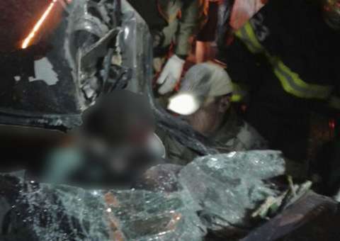 Homem fica ferido após colisão entre carro e ônibus em avenida de Manaus