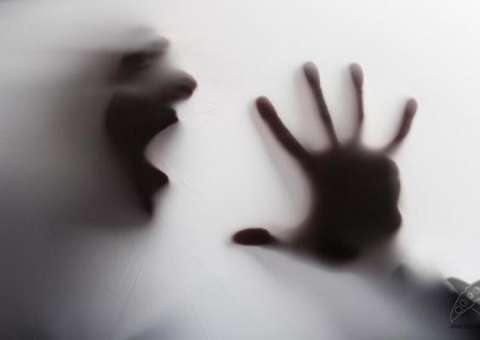 Homem é acusado de abusar da filha mais de 600 vezes 