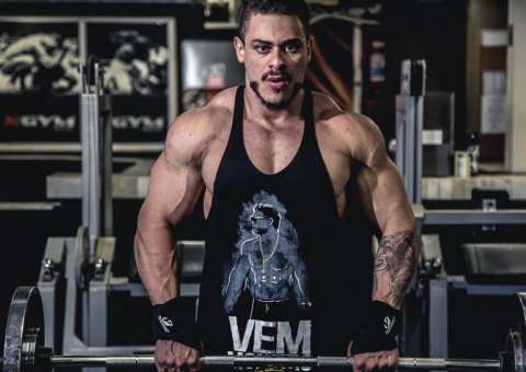 Léo Stronda participa de evento gratuito em shopping de Manaus