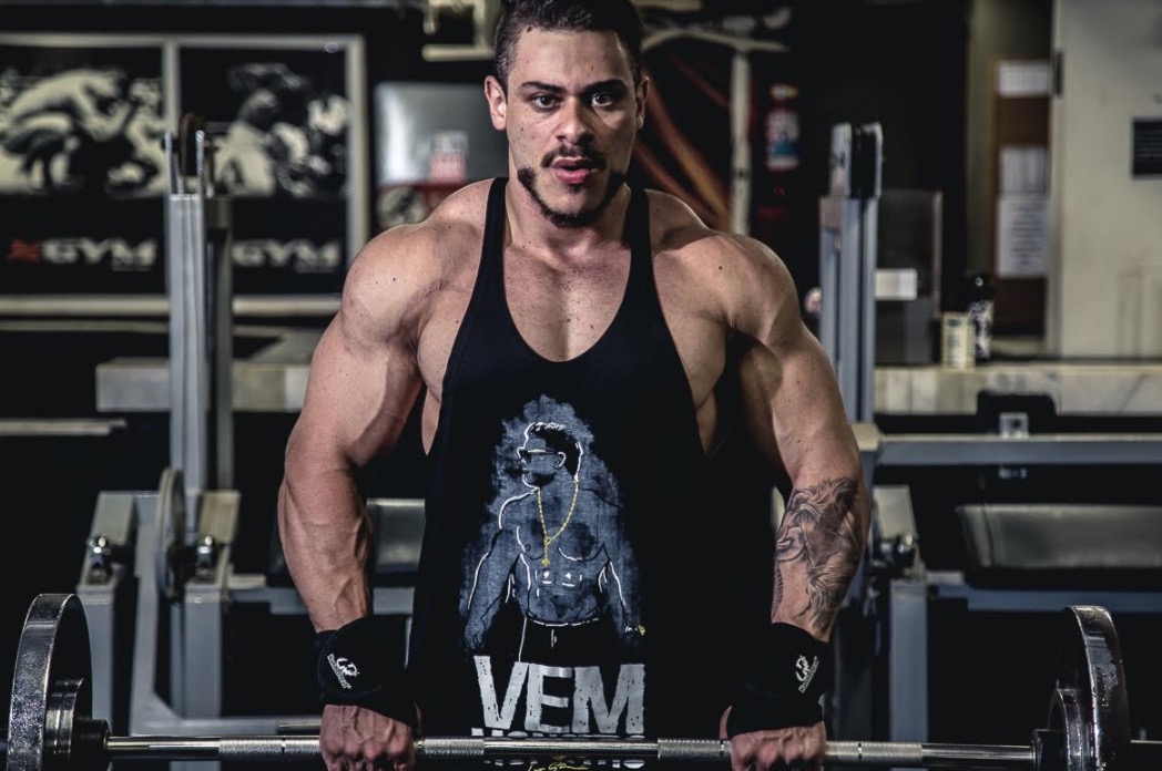 Léo Stronda participa de evento gratuito em shopping de Manaus