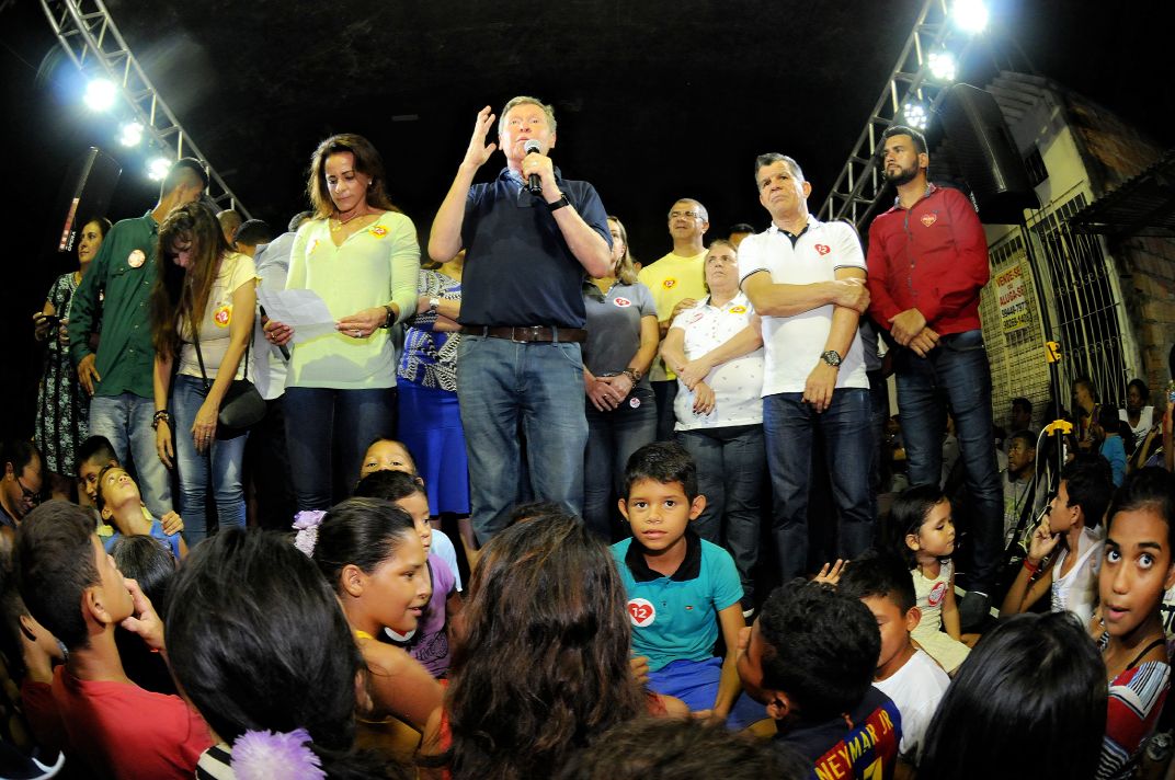 Amazonino, Bosco e Arthur intensificam luta pela reconstrução do Estado