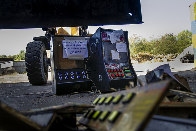 TJAM incinera máquinas caça-níqueis apreendidas em operações policiais em Manaus