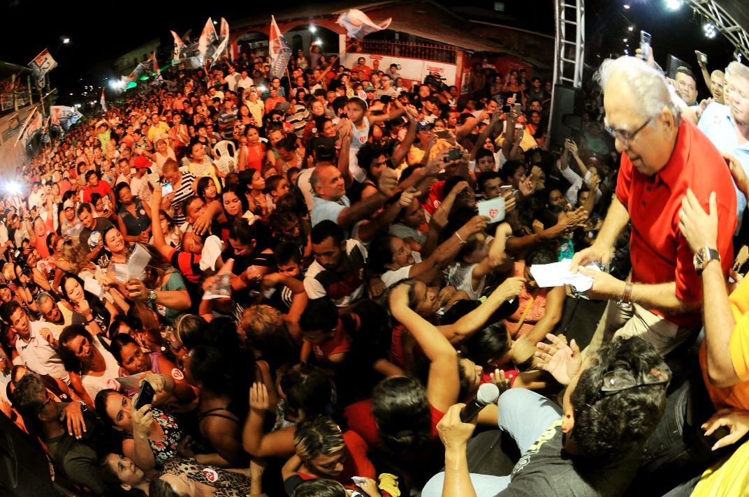 Amazonino não abandonou Mutirão e é recebido de braços abertos pelos moradores