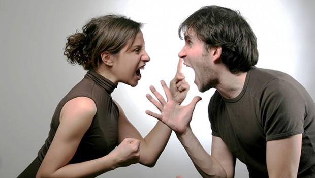 Sentir raiva e ódio pode nos deixar felizes, aponta estudo