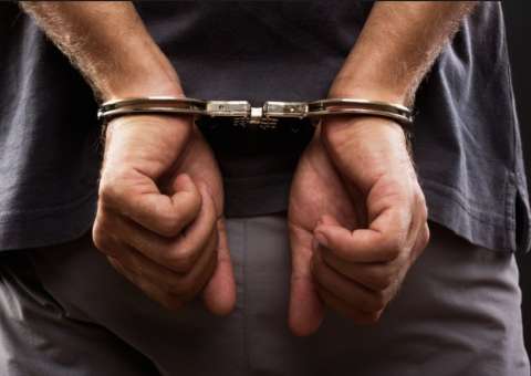 Falso treinador é preso por pedofilia após prometer vaga no Santos em troca de ‘nudes’ 