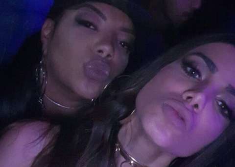 Anitta faz festão para famosos até de manhã