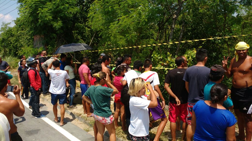 Corpo de homem é encontrado boiando em igarapé de Manaus