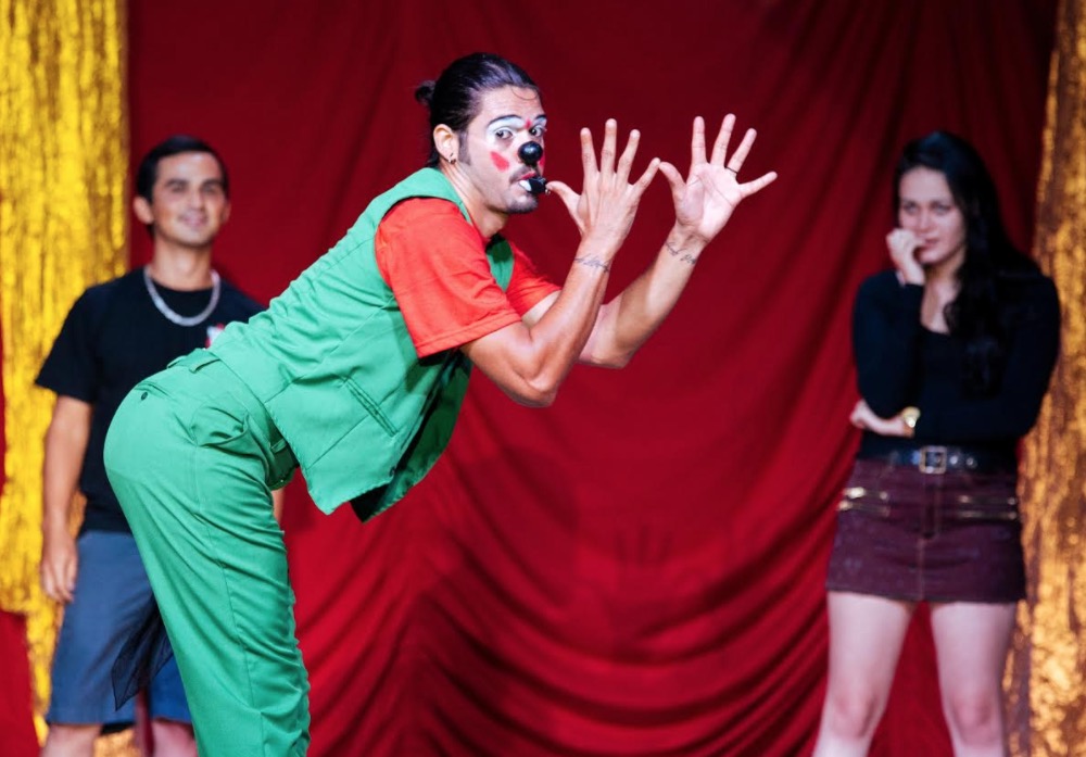Palhaços, Malabaristas e Globo da Morte são atração no Ramito Circo
