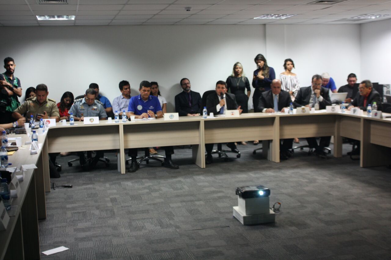 Órgãos públicos definem novas ações para conter assaltos a ônibus em Manaus