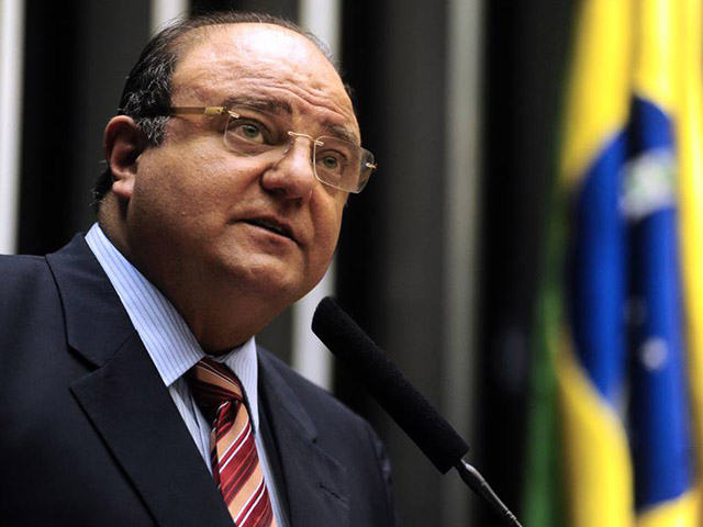 PF cumpre duas fases da Lava-Jato ao mesmo tempo e prende ex-deputado Cândido Vaccarezza