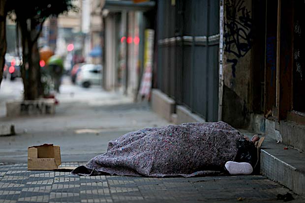 Exposição sobre população em situação de rua é realizada nesta sexta