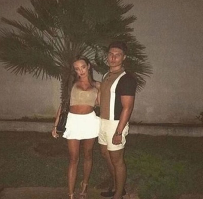 Foto de casal espanta internautas e causa mistério na web 