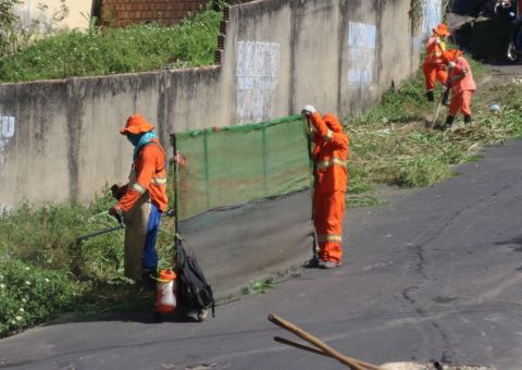 Serviços de capinação passam por dez áreas em Manaus 