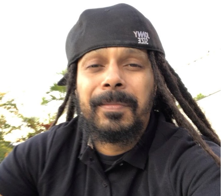 Cantor Marcelo Falcão é internado com princípio de infarto 