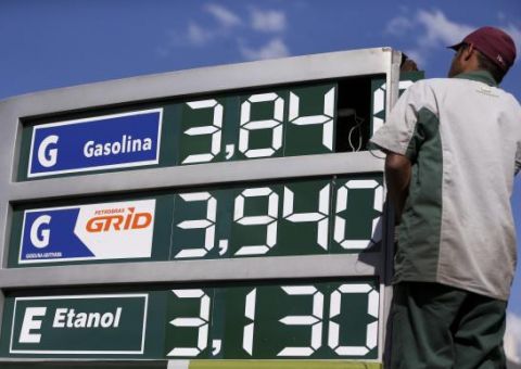 Justiça suspende pela 2º vez aumento no valor dos combustíveis 