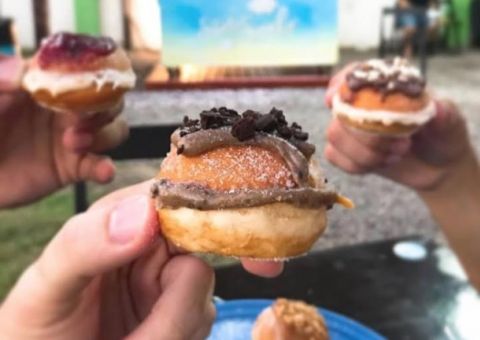 Banda Official 80 comanda a noite deste sábado no Park Vieiralves