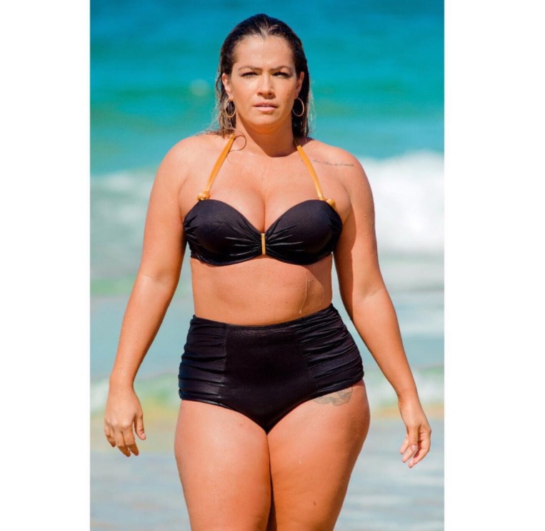 Fani Pacheco denuncia comentários gordofóbicos após foto de lingerie
