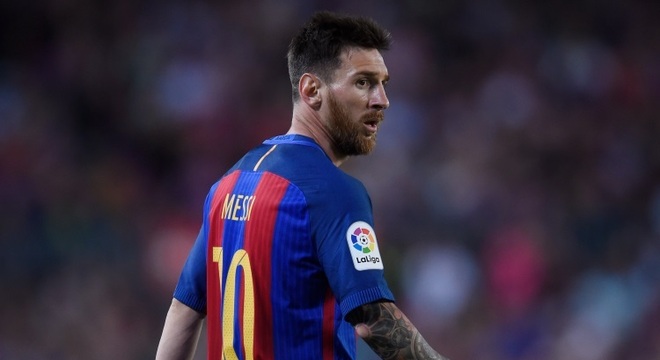 Para tirar Messi do Barcelona, Manchester City aceita pagar multa de R$ 1 bilhão 
