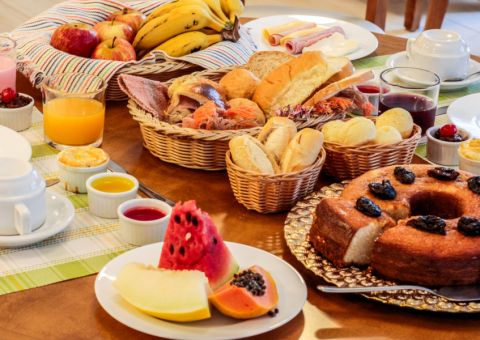  Nacer realiza café da manhã beneficente com buffet livre