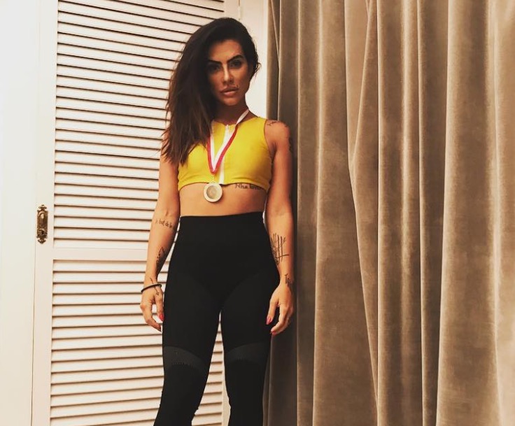 Cleo Pires explica motivo de ter deixado de seguir mãe no Instagram