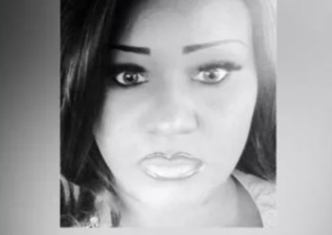 Mulher gasta R$ 40 mil para ficar parecida com boneca inflável e resultado é chocante