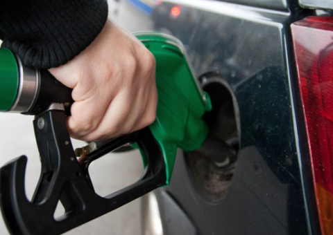 Justiça volta a permitir aumento de imposto sobre combustíveis