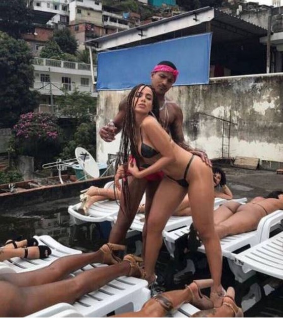 Novo clipe de Anitta terá paredão de bumbum
