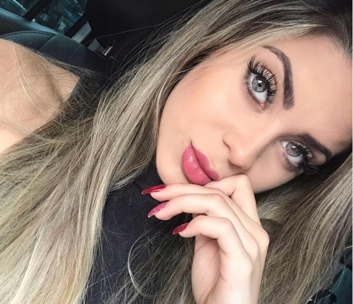 Homem tatua nome de Mariana Castilho e levanta rumores de affair