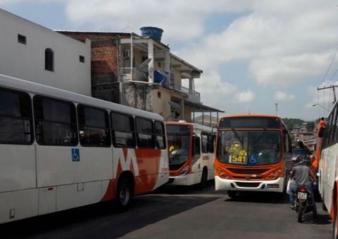 Em Manaus, rodoviários da Expresso Coroado paralisam atividades após assalto