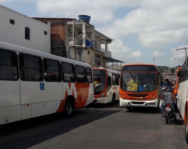 Em Manaus, rodoviários da Expresso Coroado paralisam atividades após assalto
