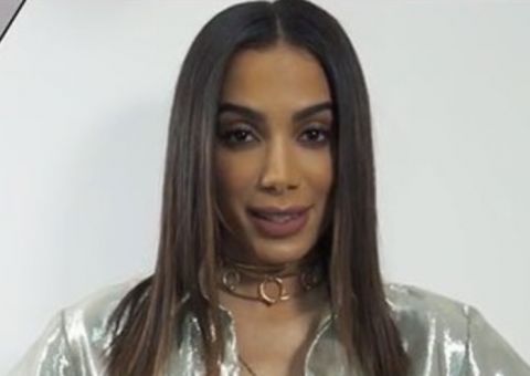 Anitta anuncia novidade e fãs piram nas redes sociais