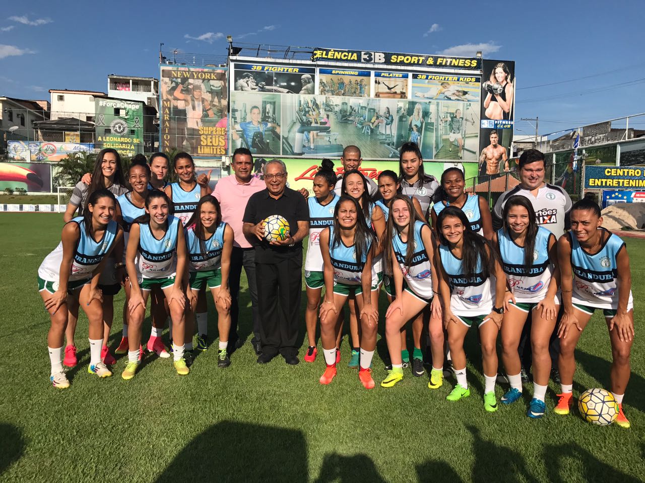 ‘Hulk da Amazônia’ manifesta apoio a Amazonino Mendes