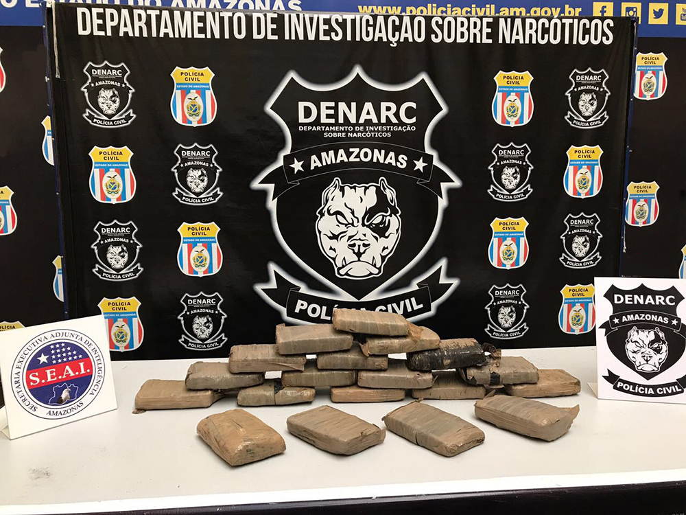 Malas com 19 tabletes de maconha são apreendidas dentro de embarcação em Porto de Manaus