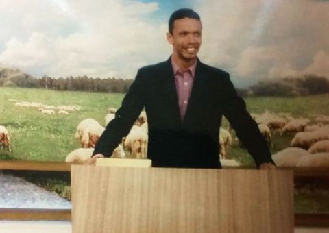 Suspeito de liderar quadrilha, pastor assalta várias igrejas após falsa benção