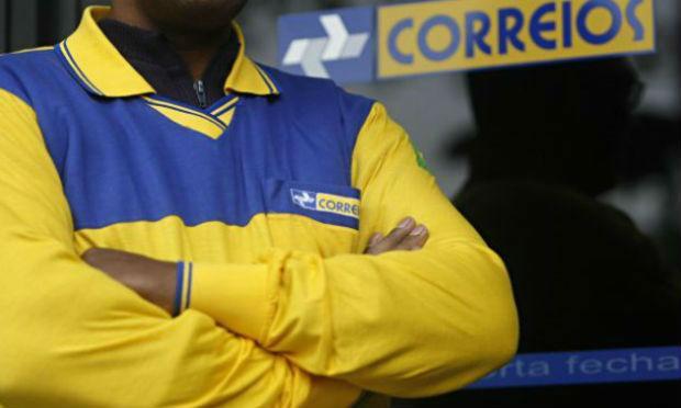 Governo Temer estuda corte no plano de saúde de servidores dos Correios  