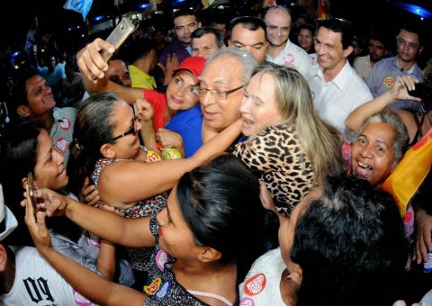 Incansável, Amazonino realiza dois comícios e defende reconstrução do Estado 