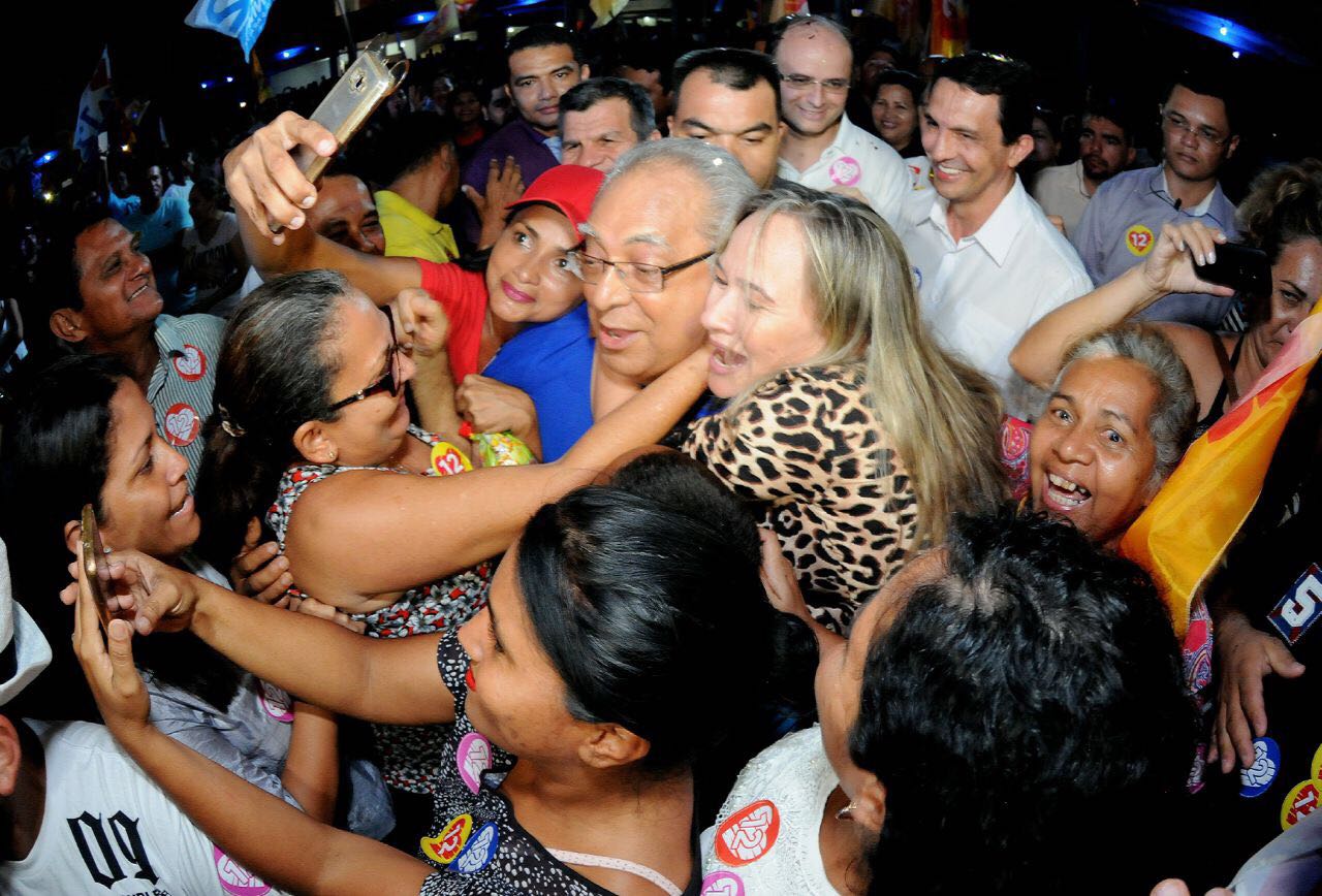 Incansável, Amazonino realiza dois comícios e defende reconstrução do Estado 