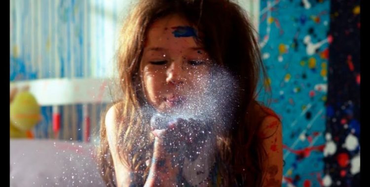 Drama A Menina Índigo ganha trailer emocionante. Confira