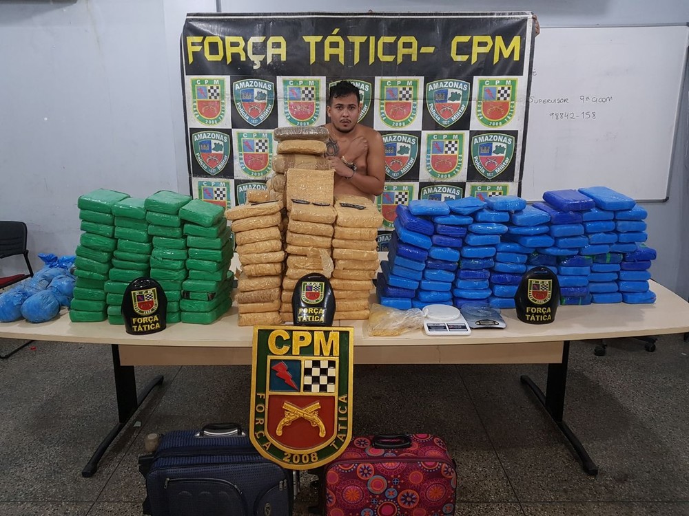 Em Manaus, homem é preso com 228 kg de drogas escondidos em casa