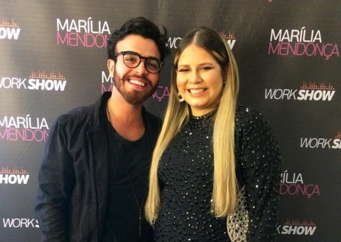 Recém-separada, Marília Mendonça é flagrada aos beijos com ator