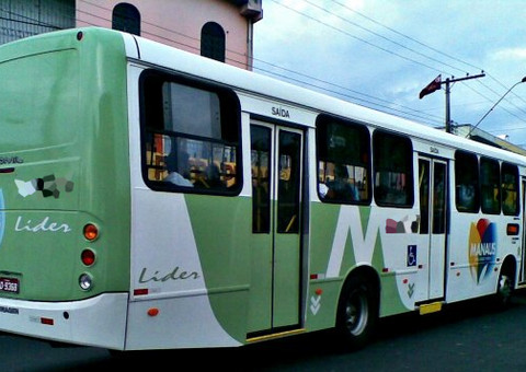 10 mil pessoas são prejudicadas com paralisação do transporte coletivo em Manaus
