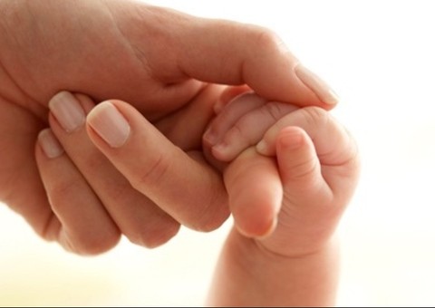 ‘Não consegui segurar meu filho’, disse mãe de Davi, que viu bebê sumir no mar 