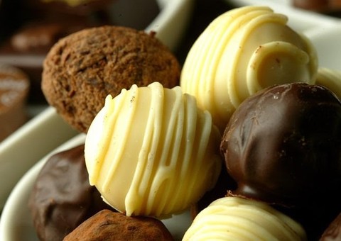 Refugiada é presa em aeroporto ao tentar embarcar com cocaína escondida em chocolates