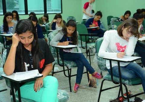 Concluintes do EJA só podem se inscrever no Edital do Vestibular da UEA 