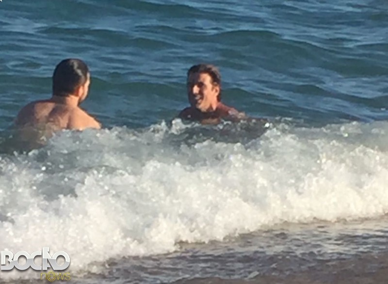 Vazam supostas fotos de Reynaldo Gianecchini aos beijos com outro homem em Ibiza