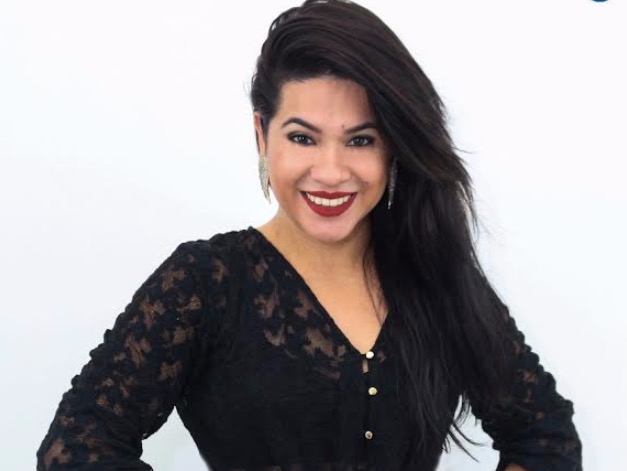 Loka Tentação e Vanessa Auzier agitam a noite de sexta no Coronel